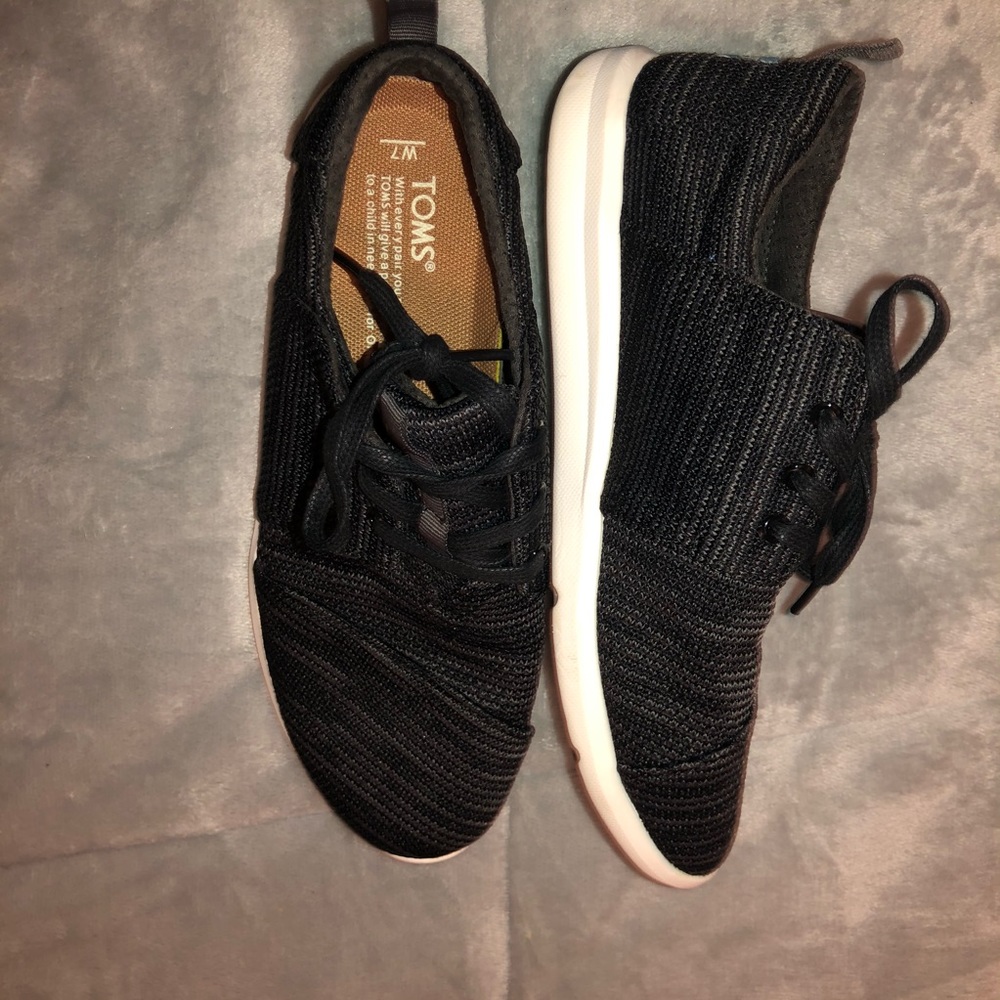 Toms sneakers
